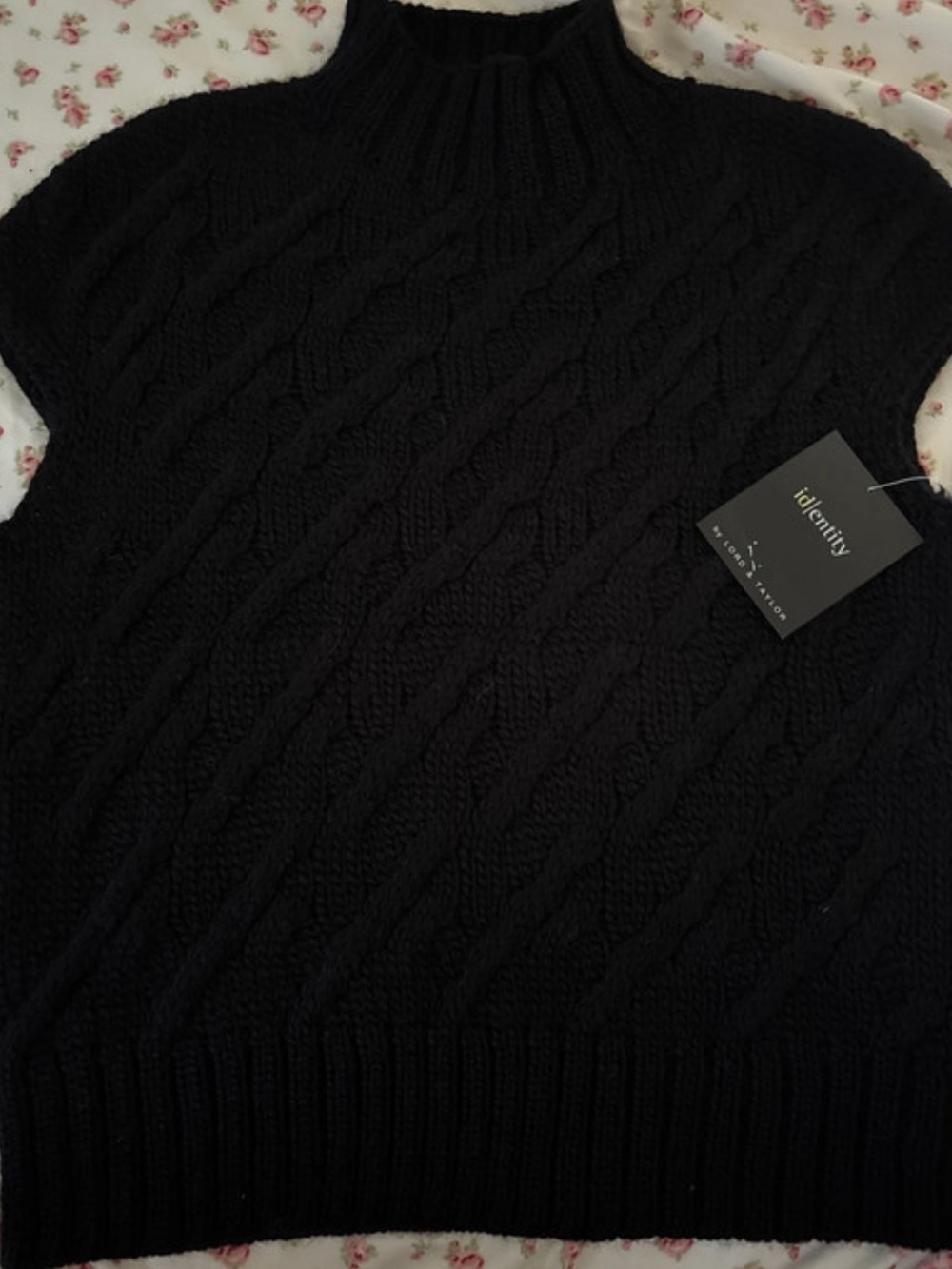 Identity by Lord & Taylor 100% Wool Cable Knit Cream Sweater | Medium | NWT